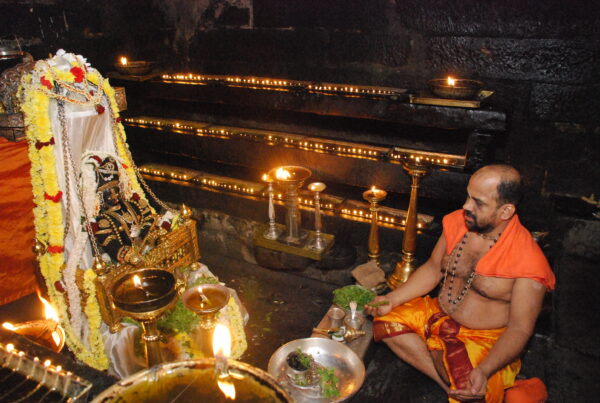 Balakrishna's Dolotsava - Laali (Tottilu) Seva