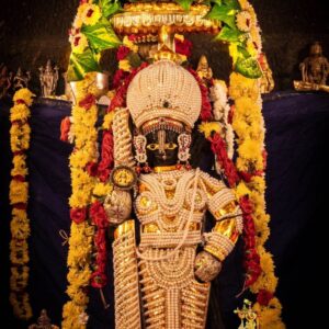 MUTTINNA (PEARL) KAVACHA ALANKARA SEVA